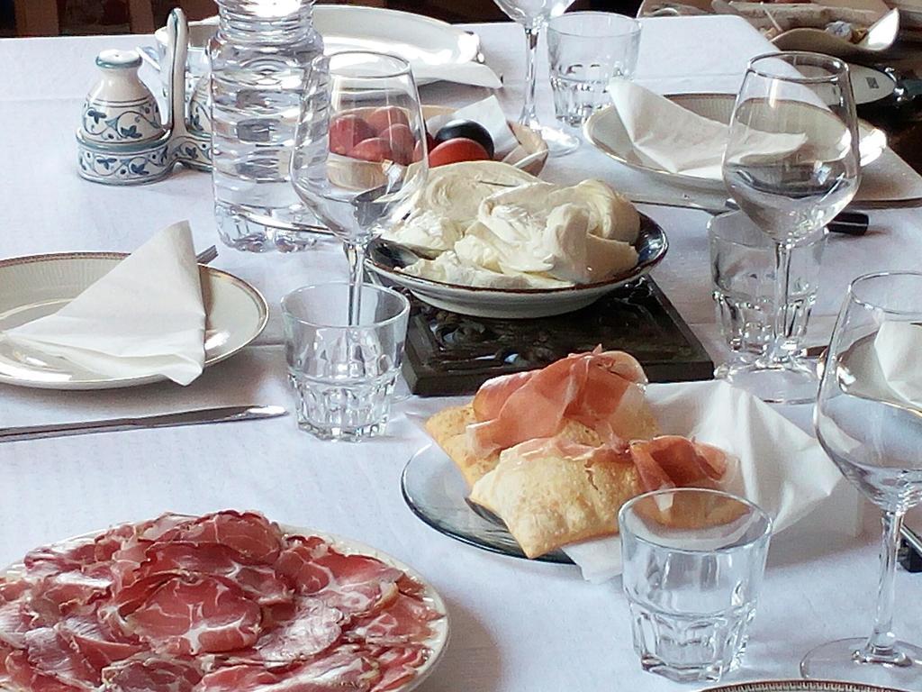 Podere Schioppello Casale Con Appartamenti Privati Cibottola Exterior foto